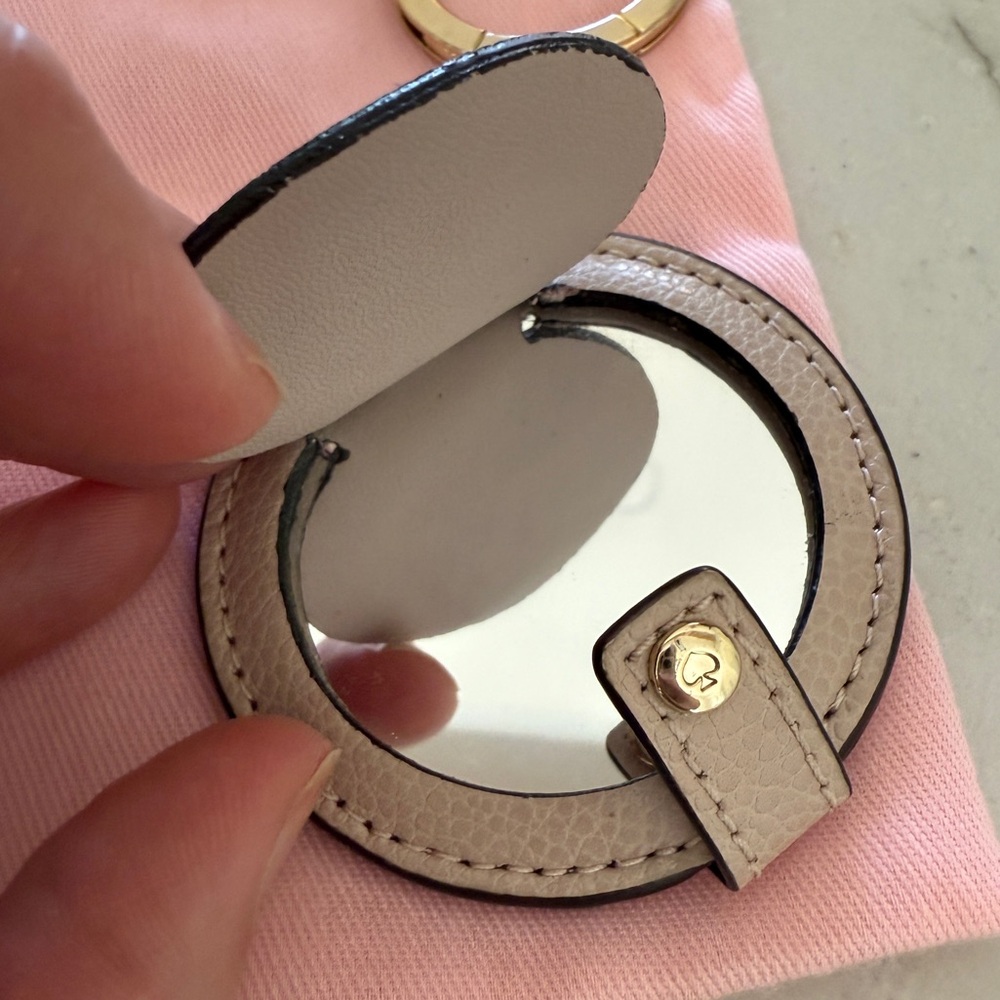 NWOT Kate Spade cream key chain bag charm with mirror - Picture 5 of 8